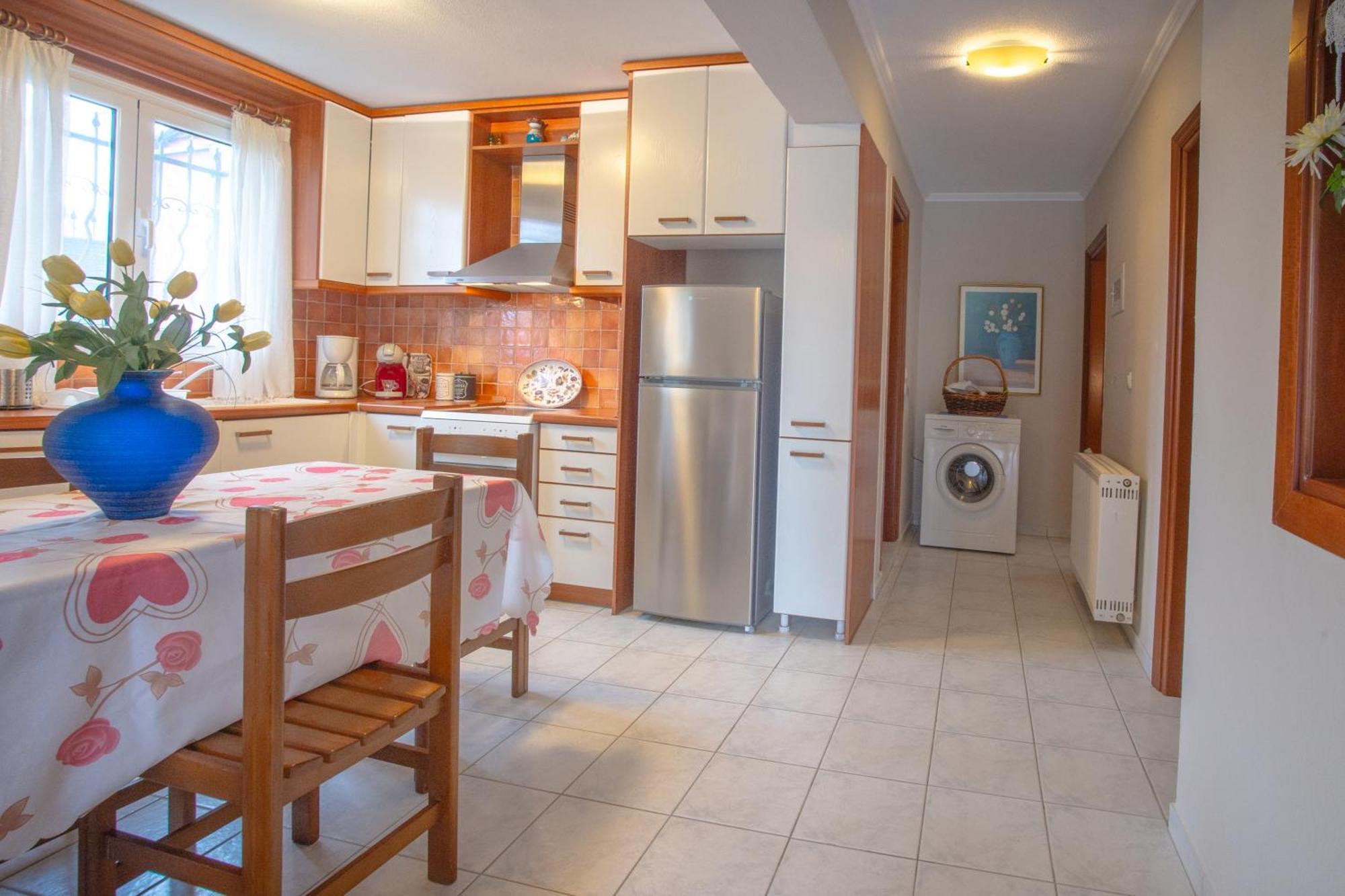 Private 6-Bdrm Villa With Garden 150M To Beach Paradisos Exteriör bild